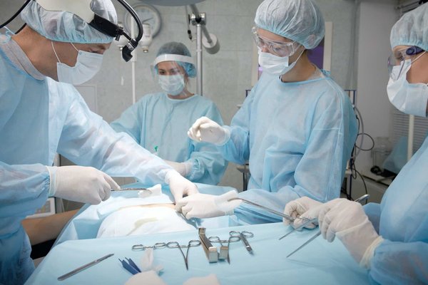 Que faut-il faire en cas d'urgence médicale la nuit ?